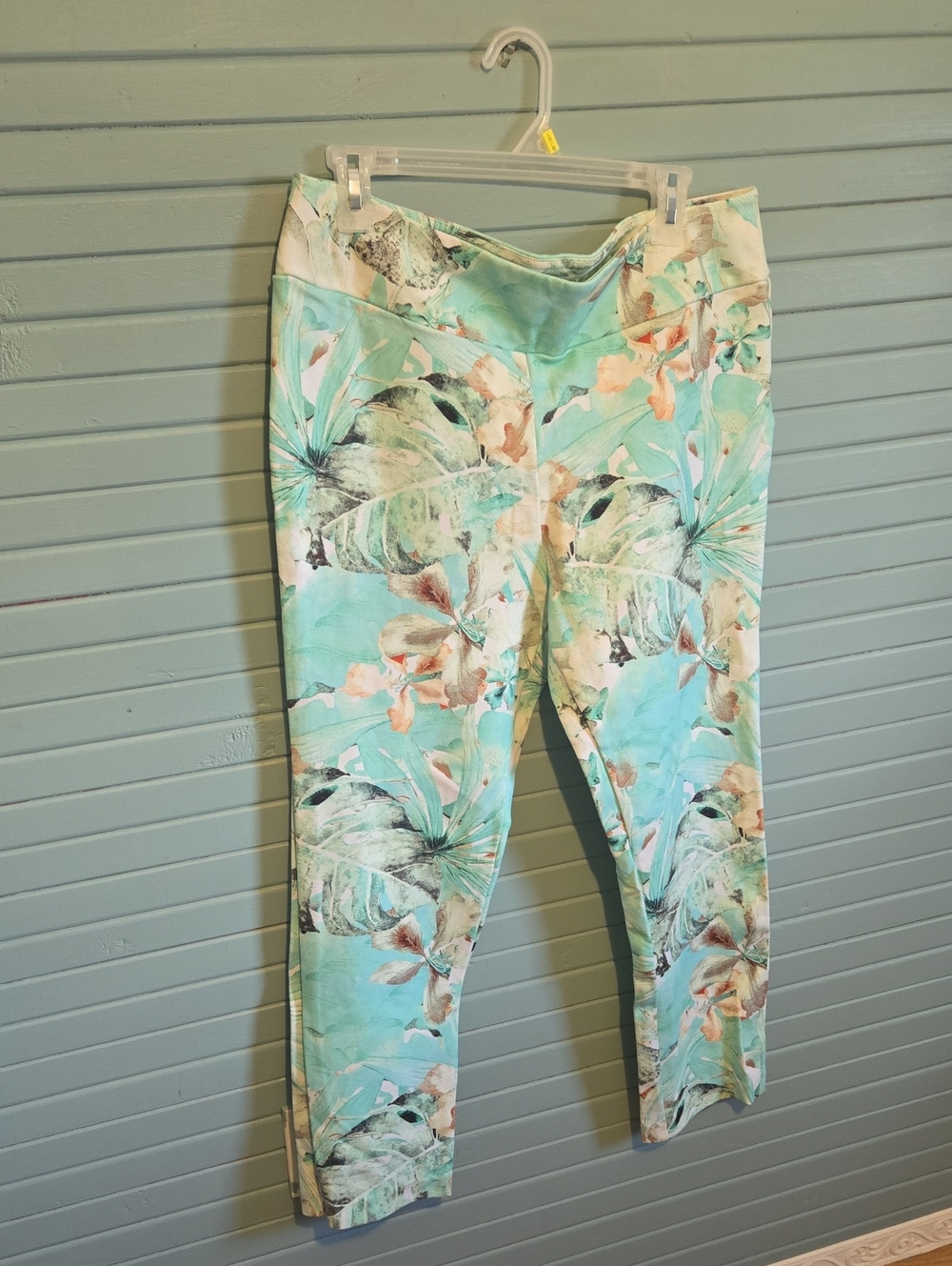 Soft Surroundings Pastel Mint Floral Leggings
